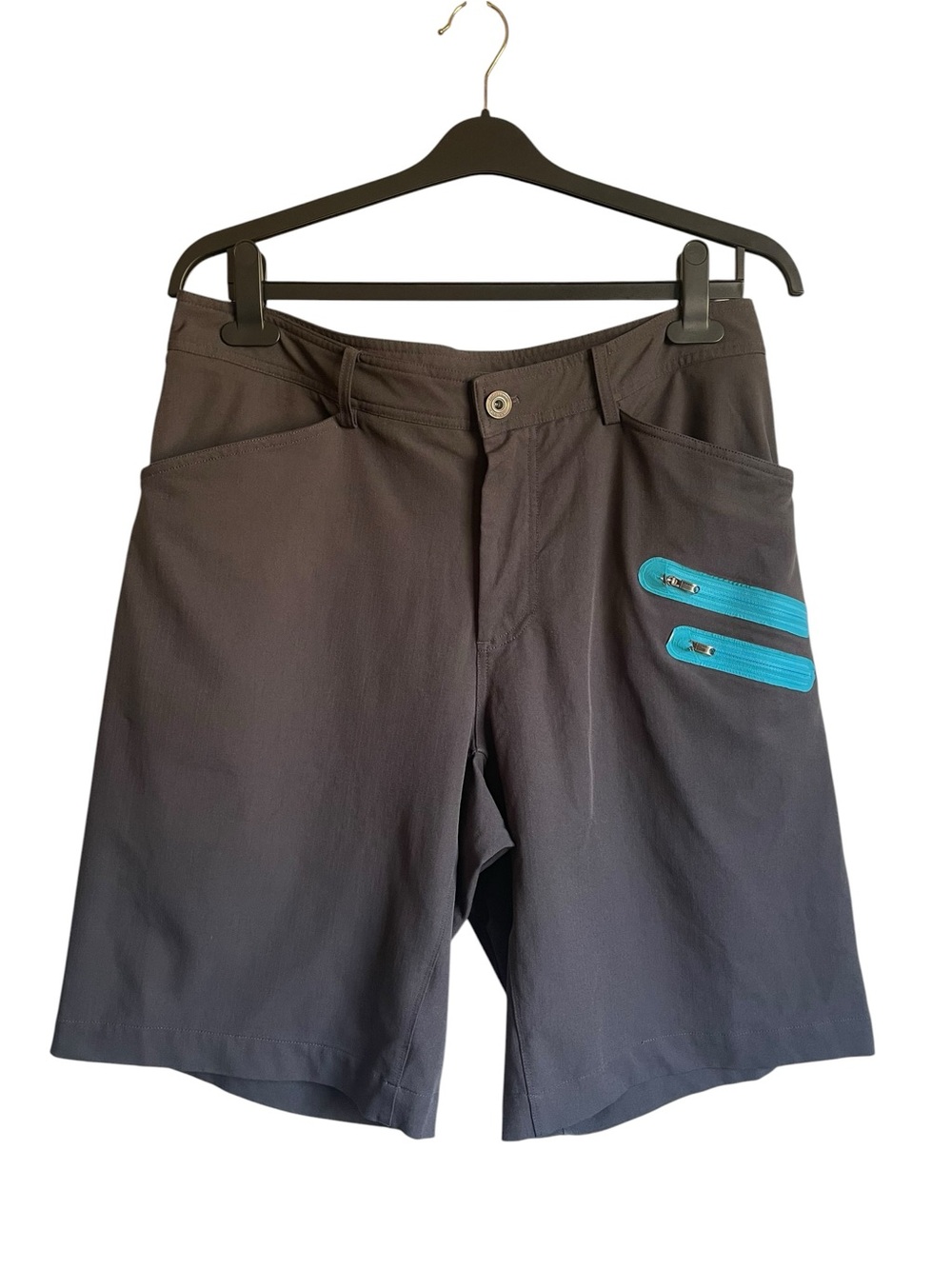 lululemon athletica Cadence Commute performance shorts Teal Zip Accents 36